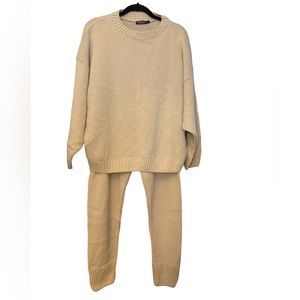 Nasty Gal: Sweater & Pants Beige Color